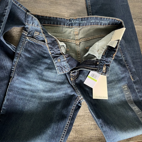 Calvin Klein men’s dark blue jeans, straight cut W30xL32 - Picture 12 of 13